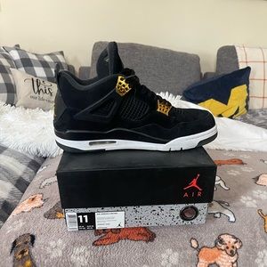 Jordan retro 4 Royalty size 11 with org box 100% authentic